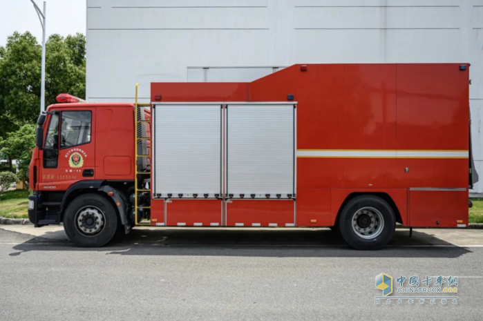 特能裝！特可靠！進(jìn)口依維柯Eurocargo底盤(pán)捷達(dá)器材消防車(chē)