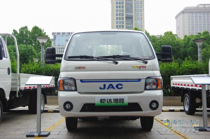 冬季運輸忙 江淮1卡愷達(dá)鄉(xiāng)村振興1號車為和美鄉(xiāng)村添“綠”意