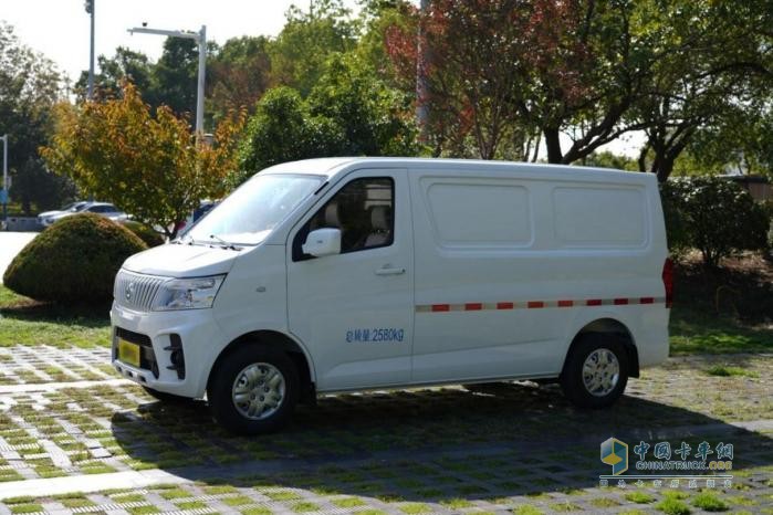 如何在商用車市場做到“兩手抓，兩手都硬”？長安凱程給你答案