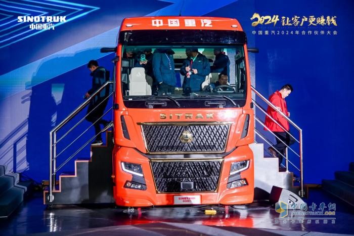 中國重汽新一代AI智控平臺 S+智慧科技讓客戶更舒適、更賺錢