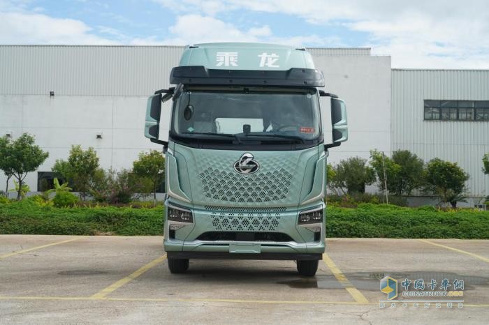 LNG牽引車選哪款？更輕更省更好的乘龍H5V LNG不容錯(cuò)過