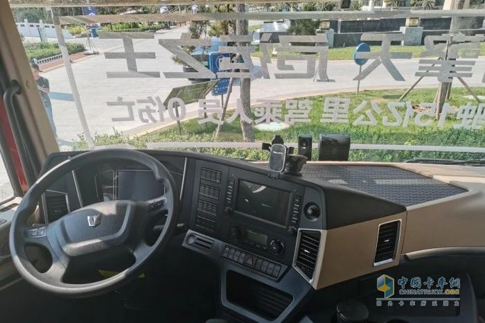 有安全更賺錢！危化品運(yùn)輸從業(yè)30年，孫總堅(jiān)定選擇聯(lián)合重卡
