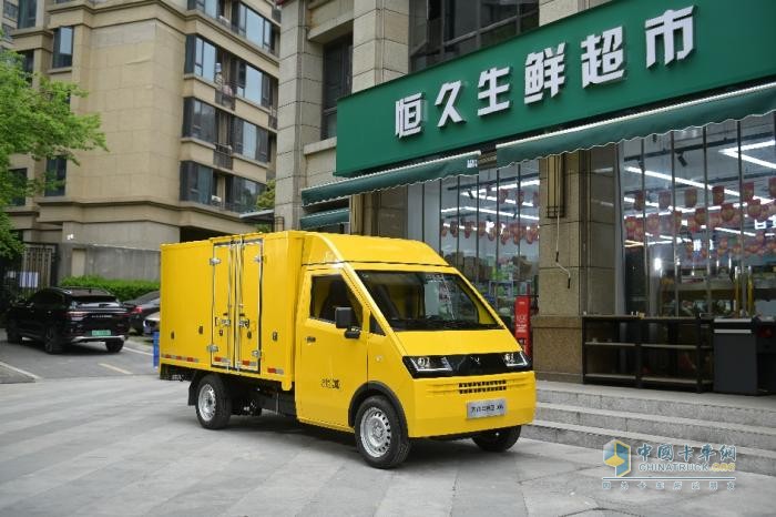 實(shí)力見證！大力牛魔王汽車再次囊括兩大城市物流行業(yè)獎(jiǎng)項(xiàng)！