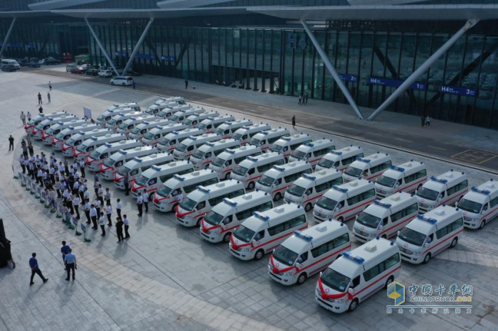 119輛風(fēng)景G7救護(hù)車交付榆林：加速基層醫(yī)療衛(wèi)生裝備升級(jí)，護(hù)航生命通道