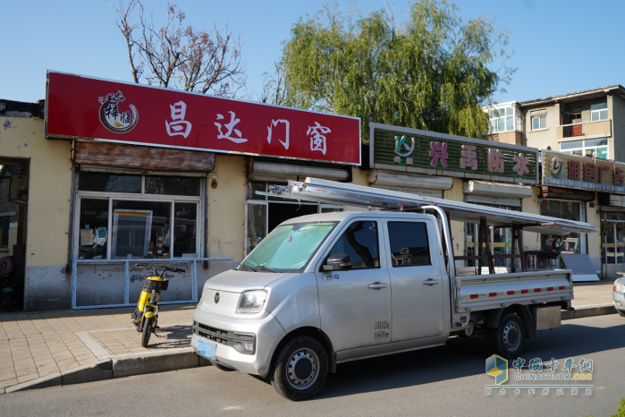 既能載人又能拉貨，祥菱Q：門窗工匠的得力助手