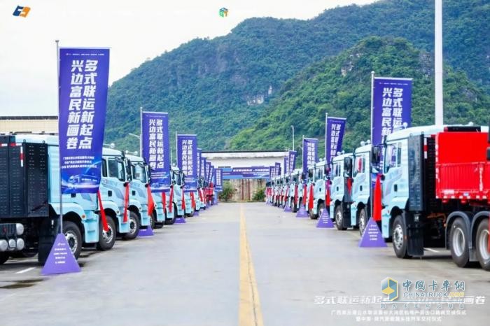 陜汽新能源頭掛列車批量交付大客戶，驅(qū)動(dòng)綠色物流與區(qū)域經(jīng)濟(jì)深度融合