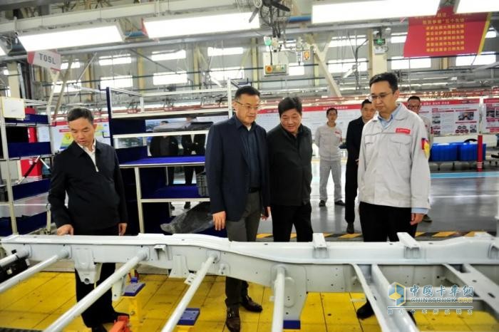 尤崢：新能源先行先試，為東風(fēng)輕型車(chē)高質(zhì)量發(fā)展筑牢根基