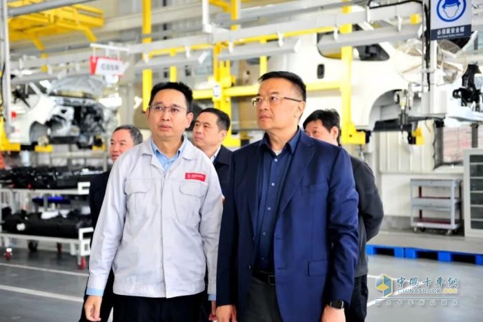 尤崢：新能源先行先試，為東風(fēng)輕型車(chē)高質(zhì)量發(fā)展筑牢根基