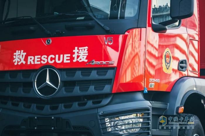 梅賽德斯-奔馳卡車與徐工消防攜手引領(lǐng)未來(lái)  深化消防車領(lǐng)域產(chǎn)品創(chuàng)新