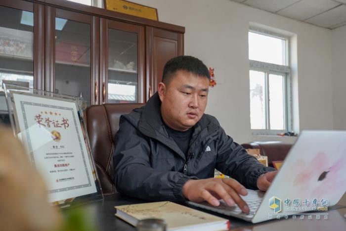 200萬公里有多遠？對董總來說，是他和乘龍的6年
