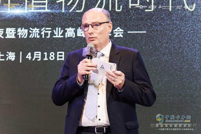 民族重卡新高度，中國(guó)重汽黃河X(jué)7獲四大機(jī)構(gòu)認(rèn)證世界超低風(fēng)阻