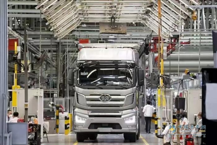 入行少踩坑，建議你先開解放二手車試水
