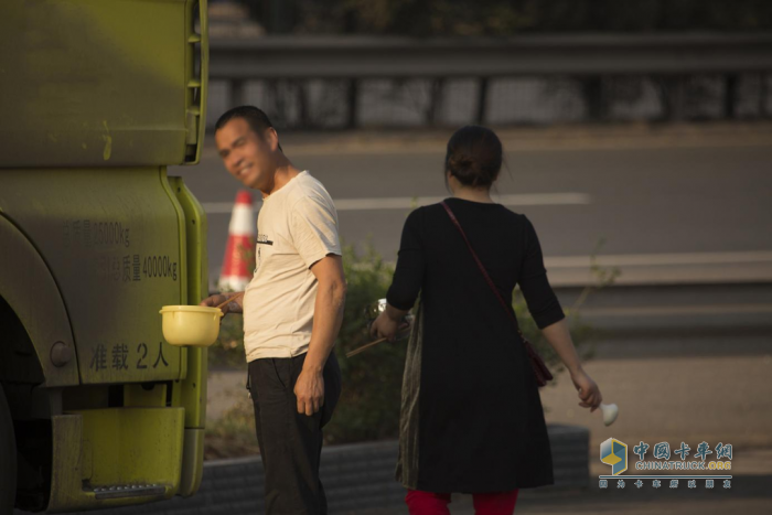 走在公益最前線！“解放愛(ài)領(lǐng)航·關(guān)愛(ài)貨車司機(jī)項(xiàng)目”9月啟航