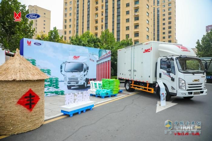 大馬力、定制化、高品質(zhì)三張王牌，江鈴凱威藍(lán)鯨新品火力全開   