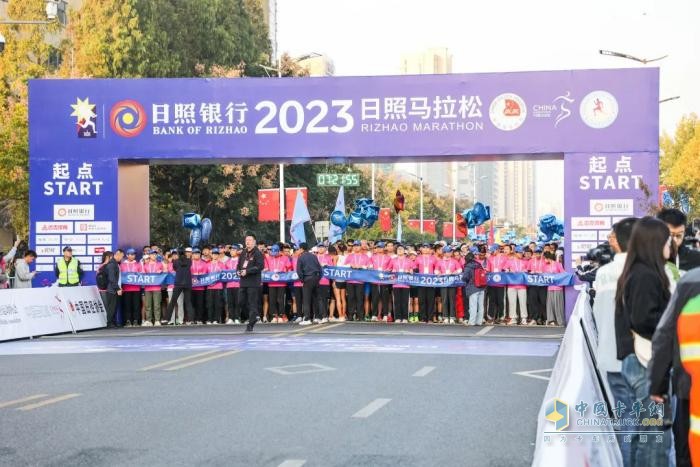 賽事官方唯一指定用車 飛碟汽車與跑友們共赴“日馬”之約！