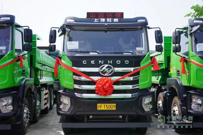上汽紅巖杰虎H6榮獲“2023鉅輪獎(jiǎng)·年度卓越國(guó)六自卸車”大獎(jiǎng)