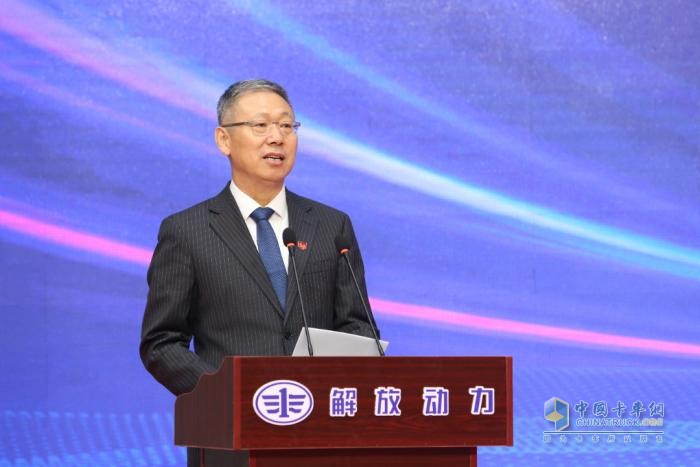 G動(dòng)力域換代輕量化440橋下線 解放動(dòng)力長(zhǎng)春超級(jí)工廠正式投產(chǎn) 