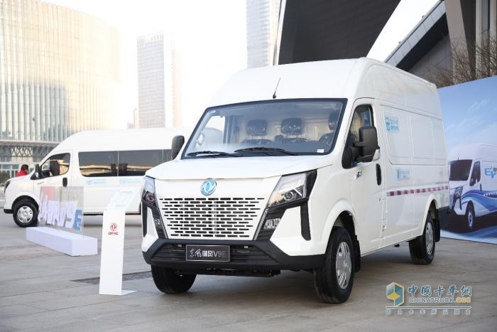純電大VAN市場再添猛將，東風(fēng)御風(fēng)V9E震撼上市