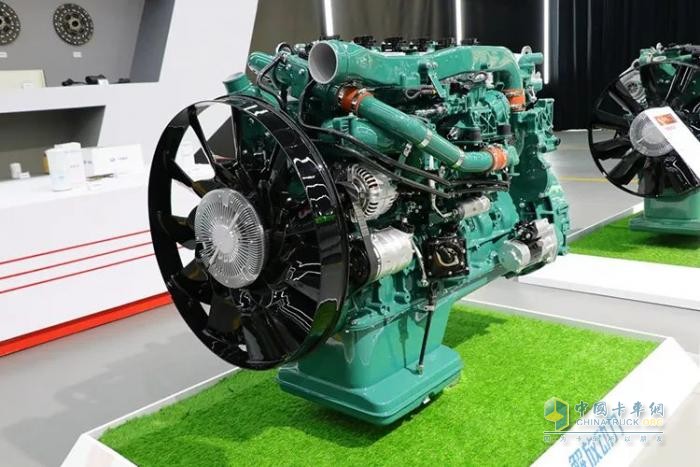 2023年度第一暢銷(xiāo)天然氣重卡-解放JH6 LNG牽引車(chē)，創(chuàng)富之路所向披靡