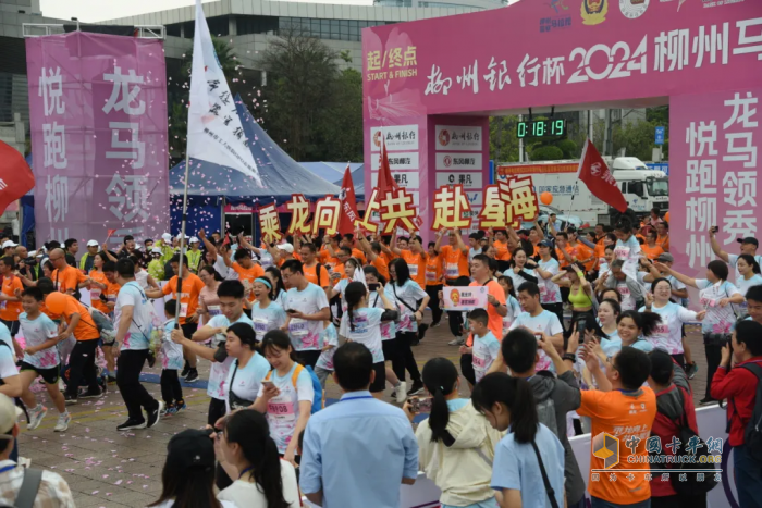 以馬拉松精神不斷進取，東風(fēng)柳汽乘龍與中國汽車工業(yè)共奔跑