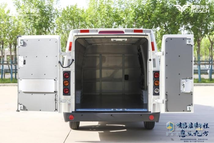 魏橋新能源商用車發(fā)布雷馳·信 V70 中國(guó)首款鋁 VAN 誕生!