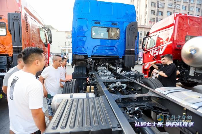 極致性能+頂配售后，乘龍攜5大新品為高安汽運保駕護航