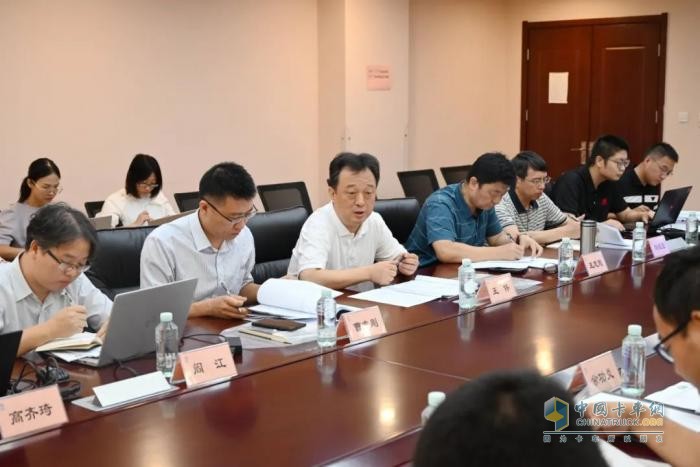 齒輪專項國家標準草案工作組會議在法士特召開