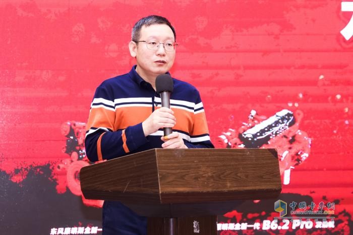 東風(fēng)天錦康明斯新品在深發(fā)布，紅寶石動(dòng)力席卷快遞快運(yùn)行業(yè)前線(xiàn)