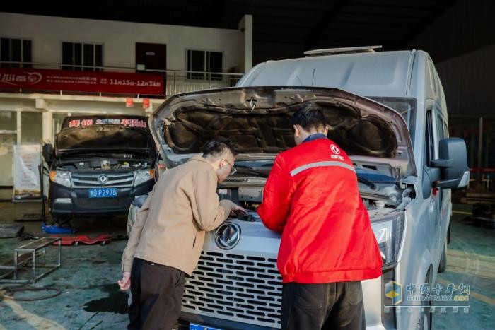 東風(fēng)輕型車暖心關(guān)懷，卡友福利年終備至