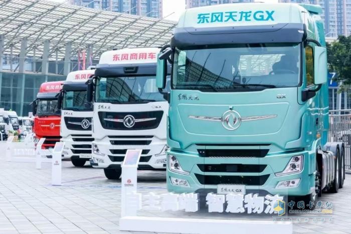 燃動(dòng)未來(lái)！東風(fēng)商用車(chē)2025合作伙伴大會(huì)，龍擎動(dòng)力“鏈”接精彩