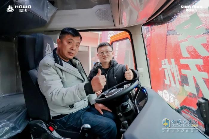 港口老板們都在搶什么？豪沃港拖車強(qiáng)勢鉅惠驚艷上海灘