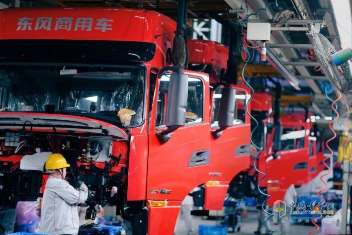 東風(fēng)商用車：乘勢而上！高產(chǎn)突破進(jìn)行時
