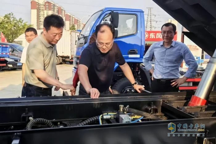 東風商用車：公司領導調研走訪山東、河南、海南、甘肅、新疆區(qū)域市場