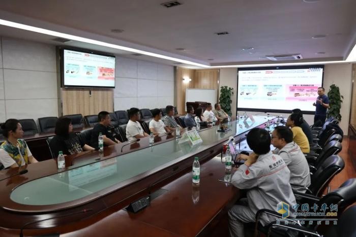 津冀大客戶走進(jìn)龍擎 體驗(yàn)智造魅力