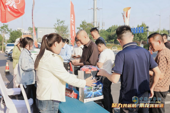 訂單51臺(tái)！乘龍之夜臨沂掀起物流裝備升級(jí)風(fēng)暴
