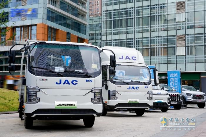江淮1卡閃耀2025商用車金融大會，品牌勢能再升級