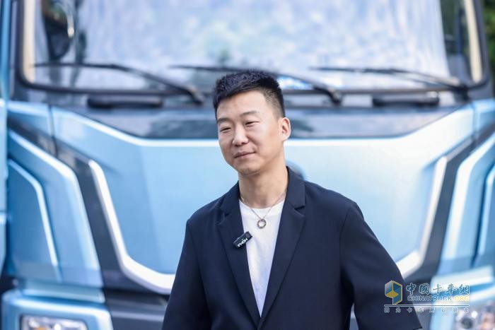 在鋼鐵與鹽霧之間，宇通重卡T系列如何書寫新能源時代的人性答案？