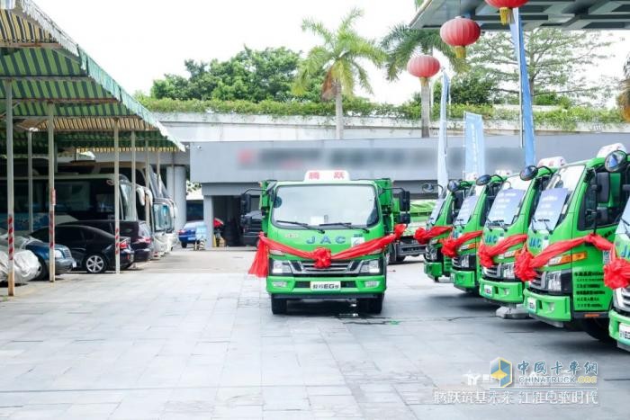 駿鈴新能源工程車頻頻交車，開啟綠色城建新未來