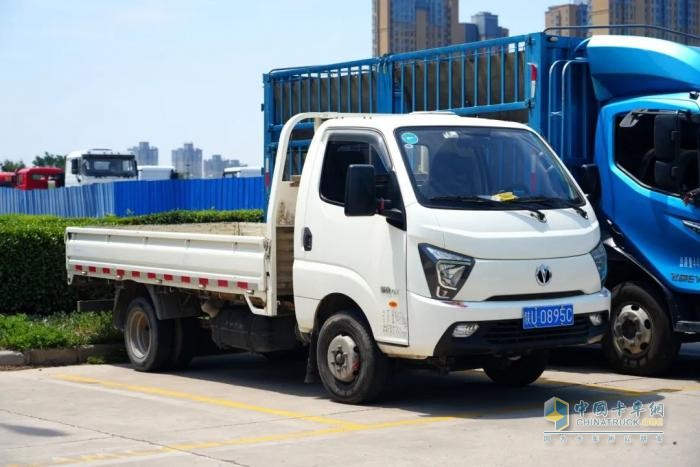 飛碟征途車(chē)友會(huì)走進(jìn)漢德車(chē)橋  見(jiàn)證匠心精品！