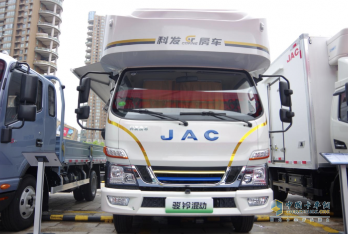 輕卡也能做房車？江淮1卡駿鈴聚寶盆混動房車為你打開旅行新方式！