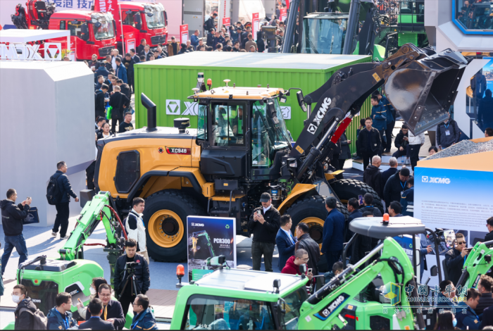 12000㎡、超180款展品—智慧徐工震撼亮相bauma CHINA 2024