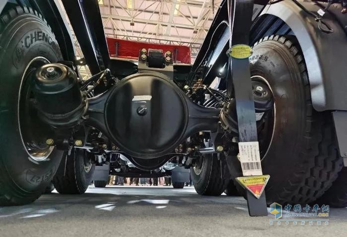 39.99萬元買630馬力燃氣車 還送一臺奇瑞冰淇淋！看奇瑞商用車全新“金鳳凰”重卡