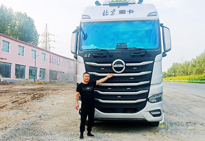 ?；愤\(yùn)輸人闞明龍：北京重卡安全可靠、油耗低 讓我更從容自信