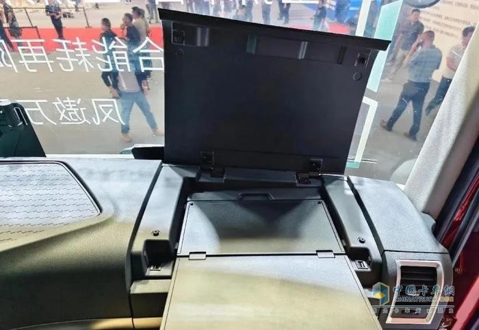 39.99萬元買630馬力燃氣車 還送一臺奇瑞冰淇淋！看奇瑞商用車全新“金鳳凰”重卡