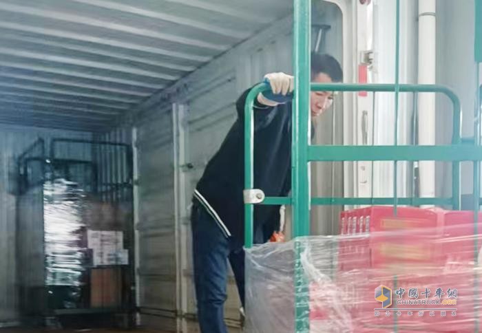 江淮1卡帥鈴攜手駐馬店閆先生，高效配送護民生
