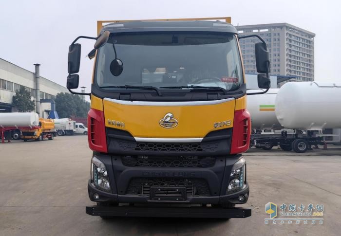 國補(bǔ)至高8.5萬，乘龍M3清洗吸污車市政環(huán)衛(wèi)品質(zhì)可靠之選