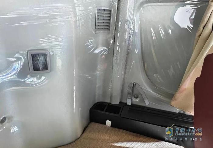 39.99萬元買630馬力燃氣車 還送一臺奇瑞冰淇淋！看奇瑞商用車全新“金鳳凰”重卡
