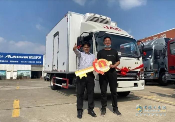 以品質(zhì)加持 ，安康E系列發(fā)動機拿下“值得用戶信賴節(jié)油發(fā)動機”大獎