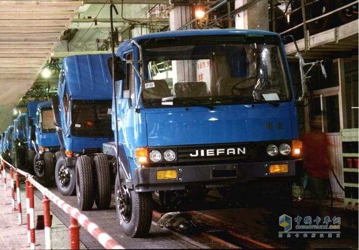“走進解放卡車”系列欄目第二期：這代車，這代人，敢闖新路！