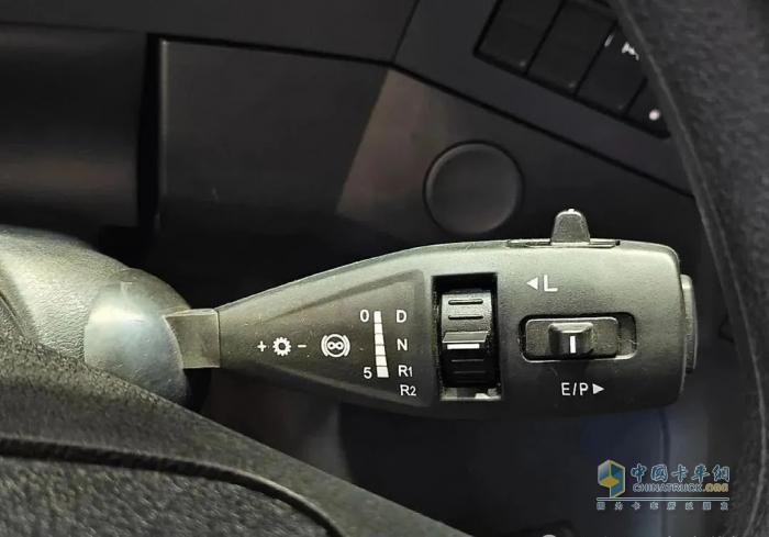 39.99萬元買630馬力燃氣車 還送一臺奇瑞冰淇淋！看奇瑞商用車全新“金鳳凰”重卡